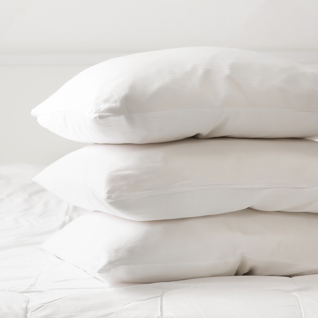 Soft Sewn Hypoallergenic Pillows (Standard, King)